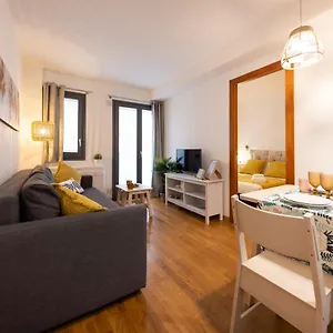  Apartment Bravissimo Sant Marti Spain